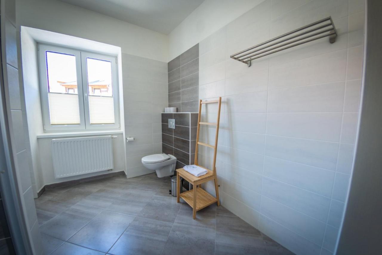Penzion Nezarka 59 Jindrichuv Hradec Luaran gambar